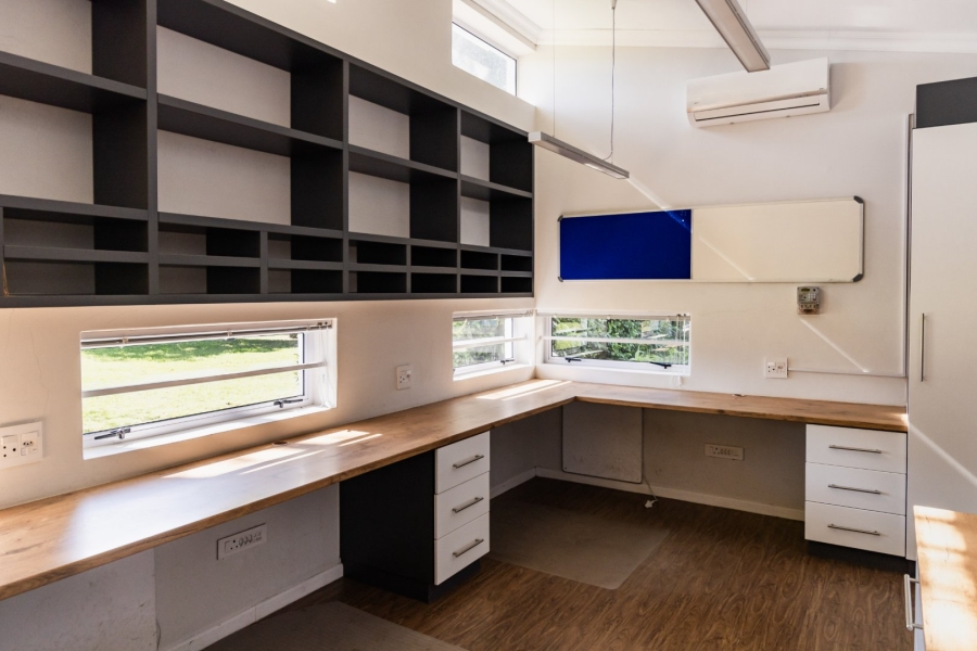 To Let commercial Property for Rent in Charlo Eastern Cape